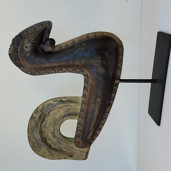 GLOBAL VIEWS STYLIZED METAL ROOSTER DECOR - Picture 9 of 10